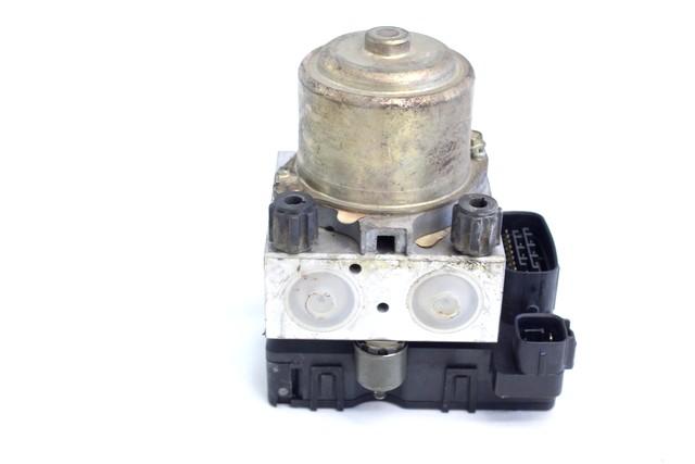 ABS AGREGAT S PUMPO OEM N. MR955425 ORIGINAL REZERVNI DEL MITSUBISHI PAJERO SPORT K7 K9 (11/1998 - 2008) DIESEL LETNIK 2004