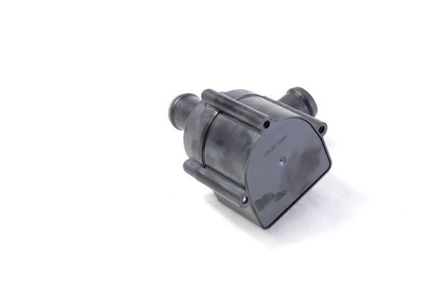 VODNA CRPALKA  OEM N. 059121012A ORIGINAL REZERVNI DEL AUDI A8 D4/4H (2009 -2013)DIESEL LETNIK 2013