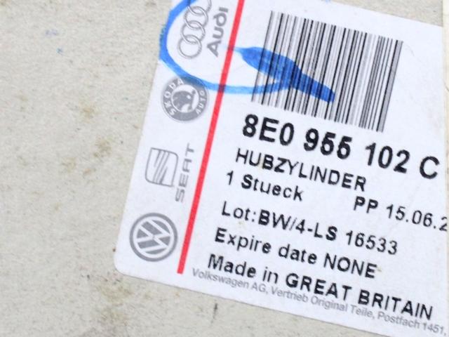 CRPALKA ZA PRANJE ZAROMETOV  OEM N. 8E0955102C ORIGINAL REZERVNI DEL AUDI A4 B6 8E2 8E5 BER/SW (2001 - 2005) DIESEL LETNIK 2003