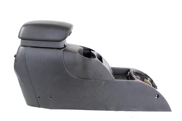 NASLON ZA ROKE/SREDINSKA KONZOLA OEM N. 84620-1D000 ORIGINAL REZERVNI DEL KIA CARENS UN MK3 (2006 - 2013) DIESEL LETNIK 2008