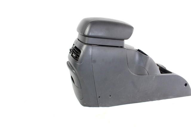 NASLON ZA ROKE/SREDINSKA KONZOLA OEM N. 84620-1D000 ORIGINAL REZERVNI DEL KIA CARENS UN MK3 (2006 - 2013) DIESEL LETNIK 2008