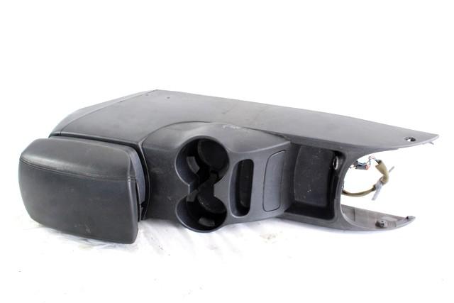 NASLON ZA ROKE/SREDINSKA KONZOLA OEM N. 84620-1D000 ORIGINAL REZERVNI DEL KIA CARENS UN MK3 (2006 - 2013) DIESEL LETNIK 2008