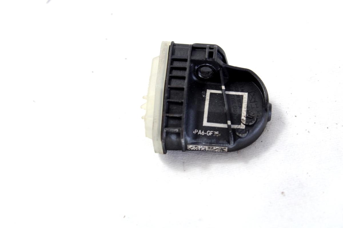 DRUGI SENZORJI OEM N. AV6T-1A180-CB ORIGINAL REZERVNI DEL FORD FOCUS MK3 R 4P/5P/SW (2014 - 2018)BENZINA/GPL LETNIK 2015