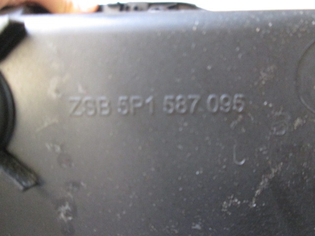 PREDAL ZA DOKUMENTE OEM N. 5P1587095 ORIGINAL REZERVNI DEL SEAT ALTEA XL 5P5 (2007 - 02/2009) BENZINA/GPL LETNIK 2008