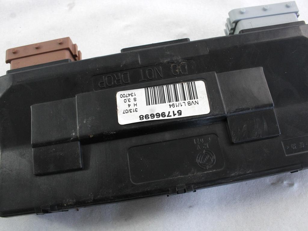 CENTRALNO ZAKLEPANJE OEM N. 51796698 ORIGINAL REZERVNI DEL FIAT CROMA 194 MK2 R (11-2007 - 2010) DIESEL LETNIK 2007