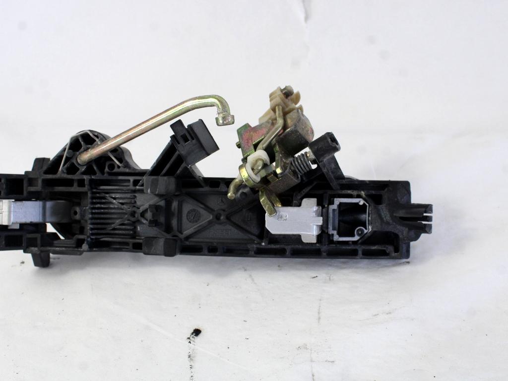 ZUNANJA KLJUKA ZADNJA LEVA VRATA OEM N. A22076011709999 ORIGINAL REZERVNI DEL MERCEDES CLASSE S W220 (1998 - 2006)DIESEL LETNIK 2000