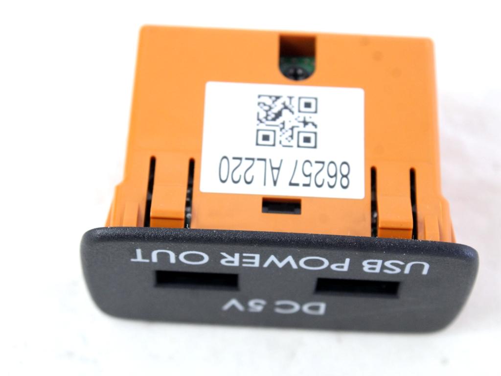 USB / AUX OEM N. 86257AL220 ORIGINAL REZERVNI DEL SUBARU XV MK2 GT (DAL 2017)BENZINA LETNIK 2019