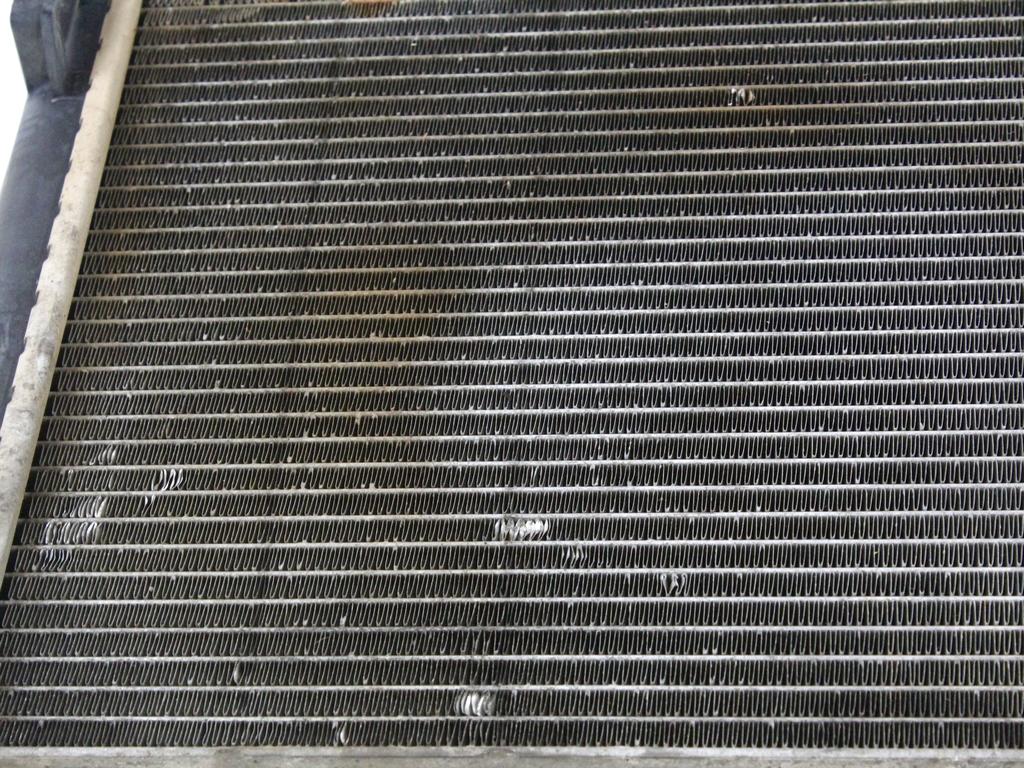 RADIATOR VODE OEM N. 51733011 ORIGINAL REZERVNI DEL FIAT PUNTO 188 188AX MK2 (1999 - 2003) DIESEL LETNIK 2003