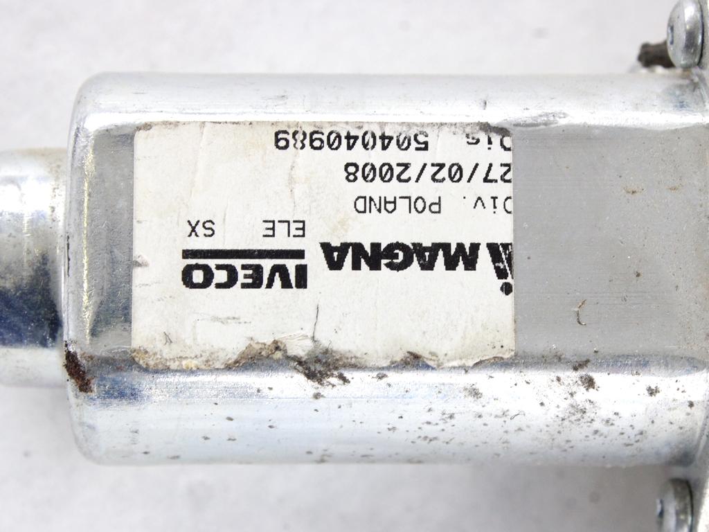 MEHANIZEM DVIGA SPREDNJIH STEKEL  OEM N. 504040989 SISTEMA ALZACRISTALLO PORTA ANTERIORE EL ORIGINAL REZERVNI DEL IVECO EUROCARGO MK1 (1991 - 2003)DIESEL LETNIK 1992