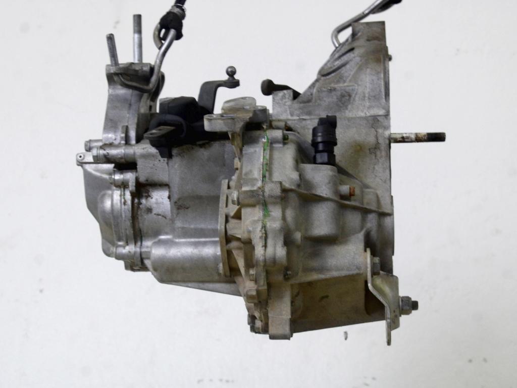 ROCNI MENJALNIK OEM N. 55201205 CAMBIO MECCANICO ORIGINAL REZERVNI DEL FIAT DOBLO 223 MK1 R (2005 - 2009) DIESEL LETNIK 2008