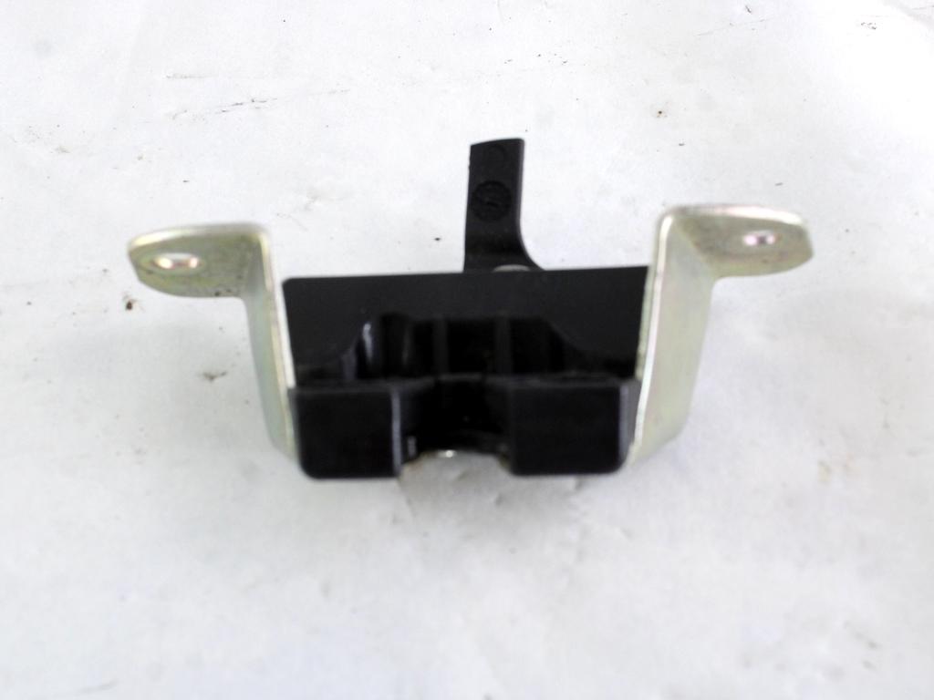 ZAKLEPANJE PRTLJA?NIH VRAT  OEM N. 69350-0H010 ORIGINAL REZERVNI DEL CITROEN C1 (2005 - 2014) BENZINA LETNIK 2012