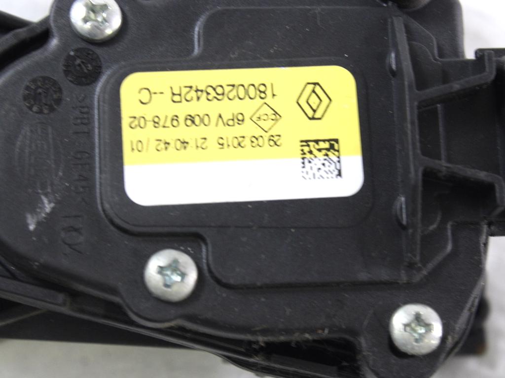 PEDALI OEM N. 180026342R ORIGINAL REZERVNI DEL DACIA SANDERO / SANDERO STEPWAY MK2 (2012 - 2016) BENZINA/GPL LETNIK 2015