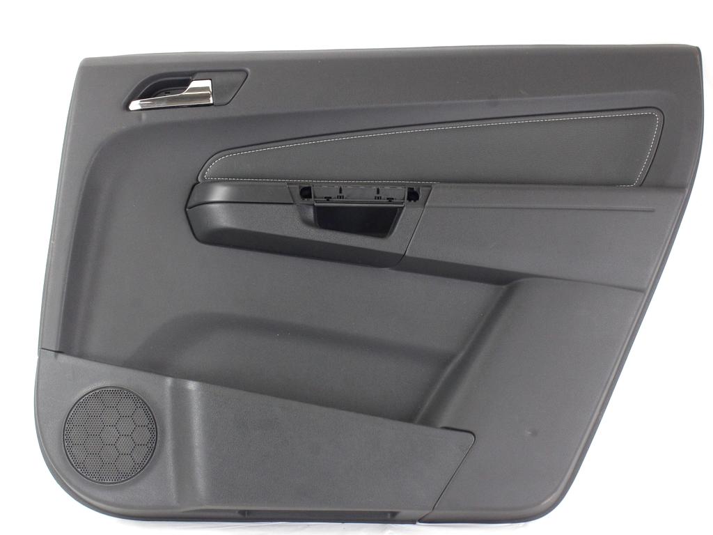 VRATNI PANEL OEM N. PNPDPOPZAFIRABA05RMV5P ORIGINAL REZERVNI DEL OPEL ZAFIRA B A05 M75 R (04/2008 - 2011) BENZINA/METANO LETNIK 2008