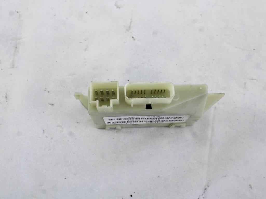 RACUNALNIK VRAT IN STEKEL OEM N. 04686686AM ORIGINAL REZERVNI DEL CHRYSLER VOYAGER/GRAN VOYAGER RG RS MK4 (2001 - 2007) DIESEL LETNIK 2004