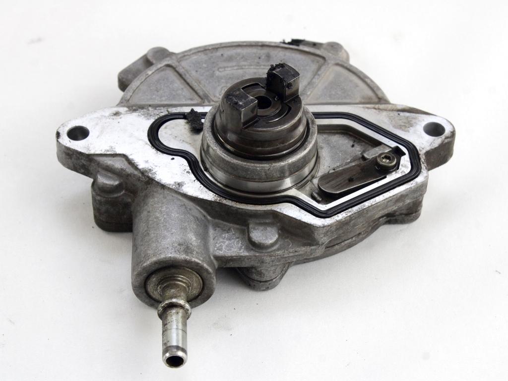 VAKUUM CRPALKA OEM N. A6402300365 ORIGINAL REZERVNI DEL MERCEDES CLASSE B W245 T245 5P (2005 - 2011) DIESEL LETNIK 2007