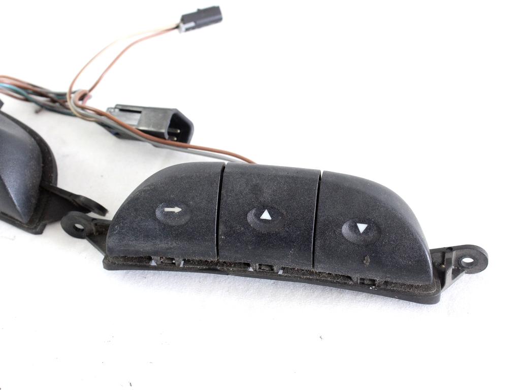 MENJALNIK NA KRMILU OEM N. 90561159 ORIGINAL REZERVNI DEL OPEL ZAFIRA A T98 (1999 - 2005) DIESEL LETNIK 2002