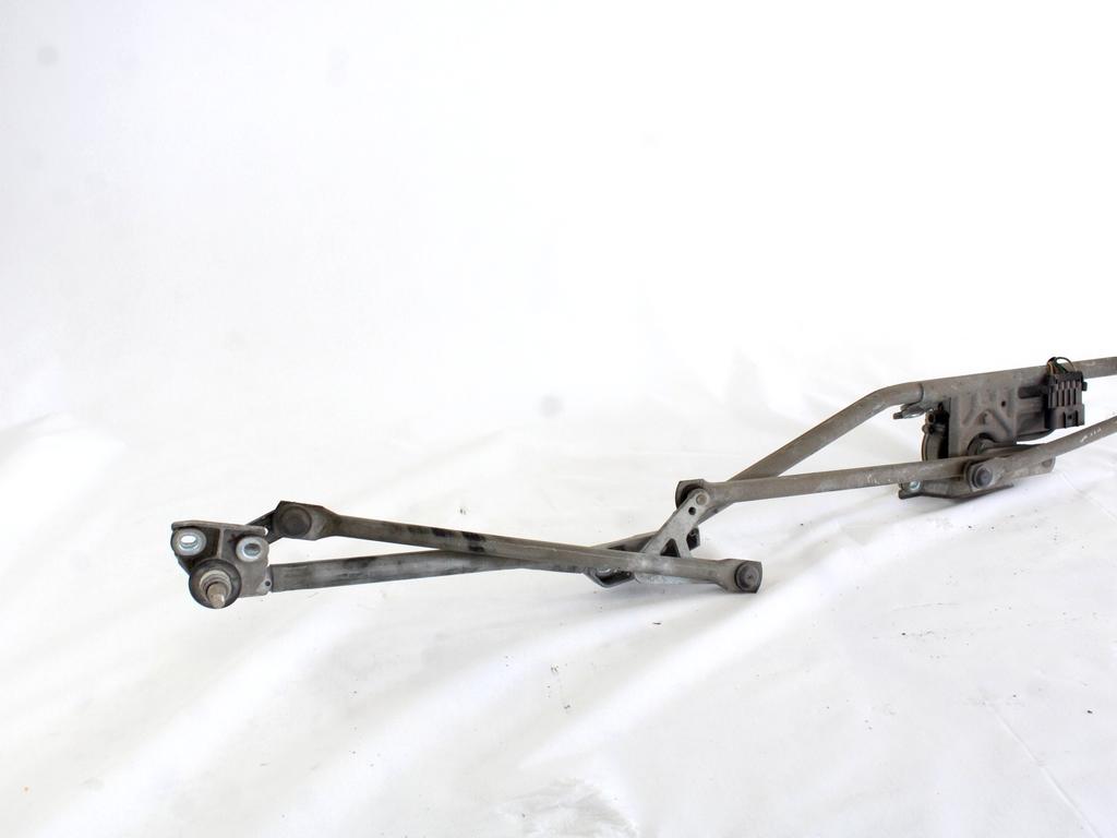 MOTORCEK PREDNJIH BRISALCEV OEM N. 24450195 ORIGINAL REZERVNI DEL OPEL ZAFIRA A T98 (1999 - 2005) DIESEL LETNIK 2002