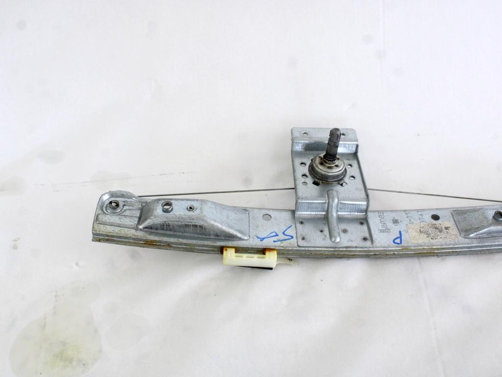 ROCNI SISTEM ZA DVIGOVANJE ZADNJEGA STEKLA  OEM N. 13188503 ORIGINAL REZERVNI DEL OPEL CORSA D R S07 (02/2011 - 2014) BENZINA/GPL LETNIK 2011