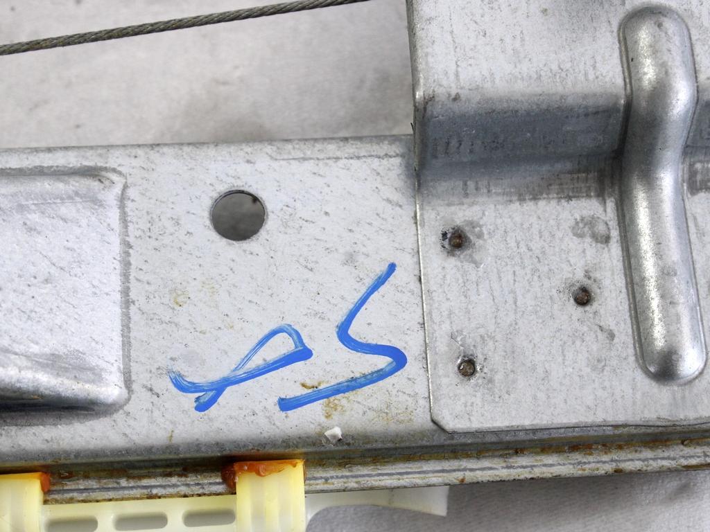 ROCNI SISTEM ZA DVIGOVANJE ZADNJEGA STEKLA  OEM N. 13188503 ORIGINAL REZERVNI DEL OPEL CORSA D R S07 (02/2011 - 2014) BENZINA/GPL LETNIK 2011