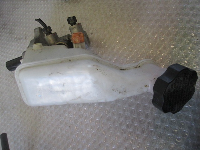 ZAVORNI CILINDER OEM N.  ORIGINAL REZERVNI DEL KIA CEE'D / PRO CEE'D JD MK2 (2012 - 2018)DIESEL LETNIK 2013