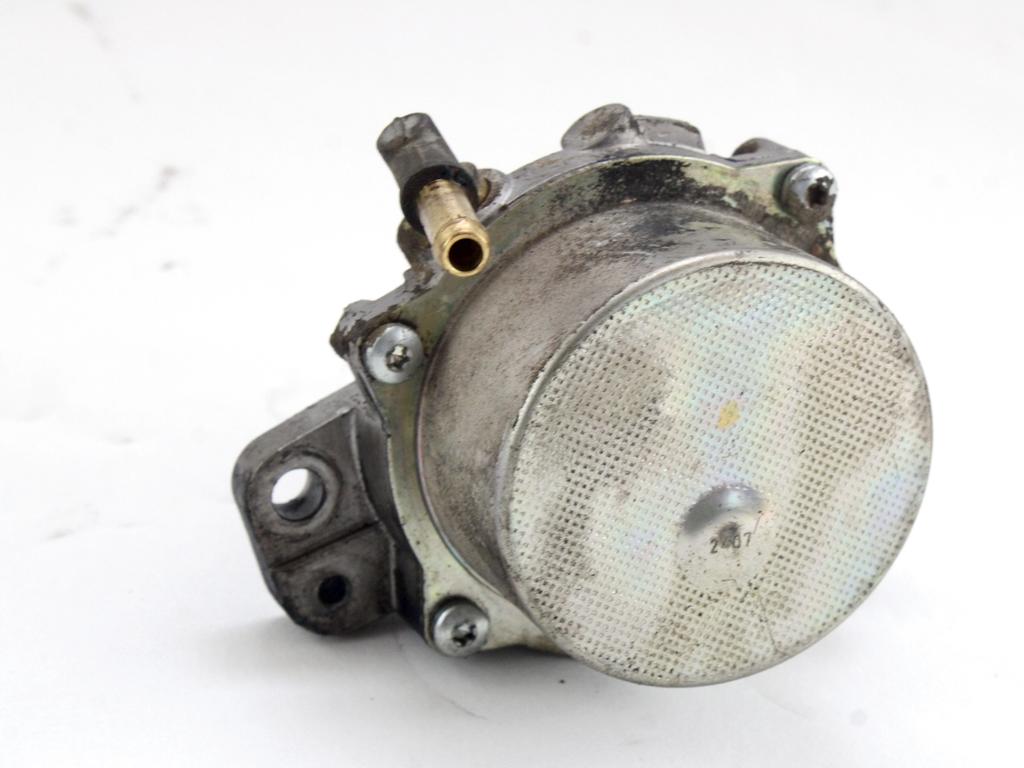 VAKUUM CRPALKA OEM N. 820052138 ORIGINAL REZERVNI DEL RENAULT KANGOO KC0/1 MK1 R (2003-2008) DIESEL LETNIK 2006