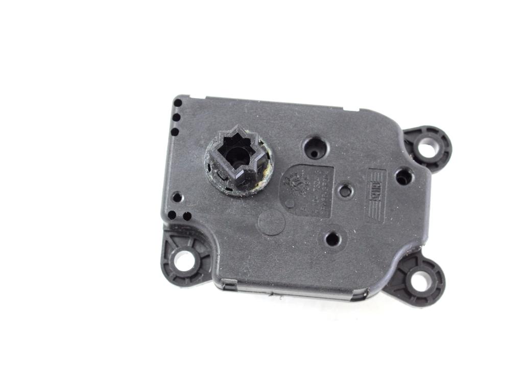 MOTORCEK OGREVANJA OEM N. AV6N-19E616-AA ORIGINAL REZERVNI DEL FORD FOCUS MK3 R 4P/5P/SW (2014 - 2018)DIESEL LETNIK 2018