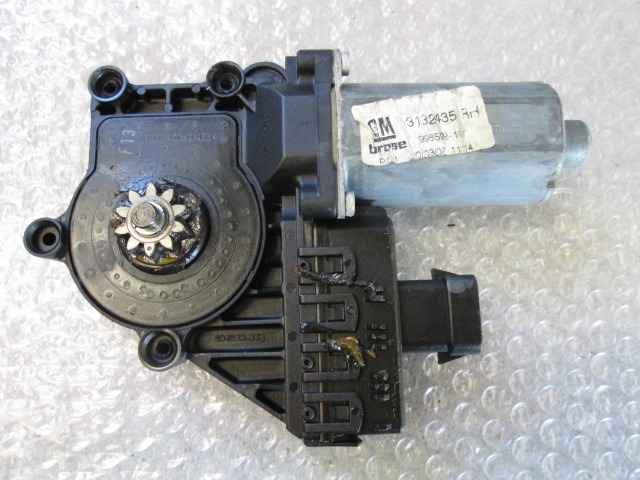 MOTORCEK ELEKTRICNEGA POMIKA ZADNJEGA STEKLA  OEM N. 1312435RH ORIGINAL REZERVNI DEL OPEL ZAFIRA B A05 M75 (2005 - 2008) DIESEL LETNIK 2007