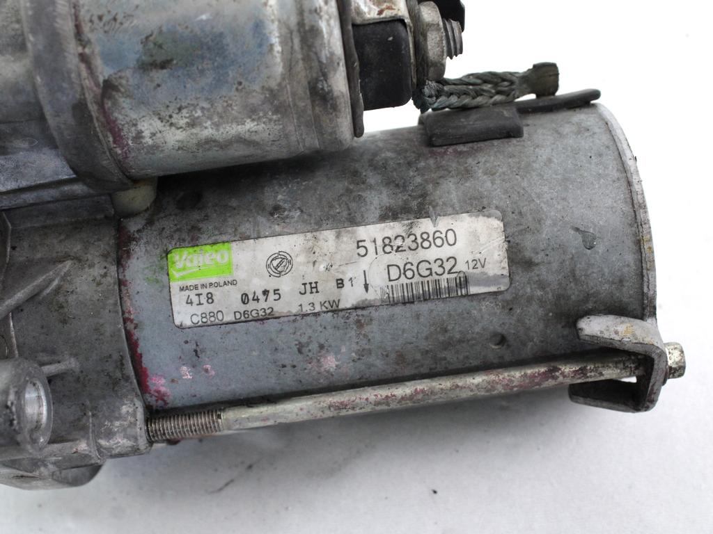 ZAGANJAC MOTORJA  OEM N. 51823860 ORIGINAL REZERVNI DEL FIAT 500 CINQUECENTO 312 MK3 (2007 - 2015) DIESEL LETNIK 2009