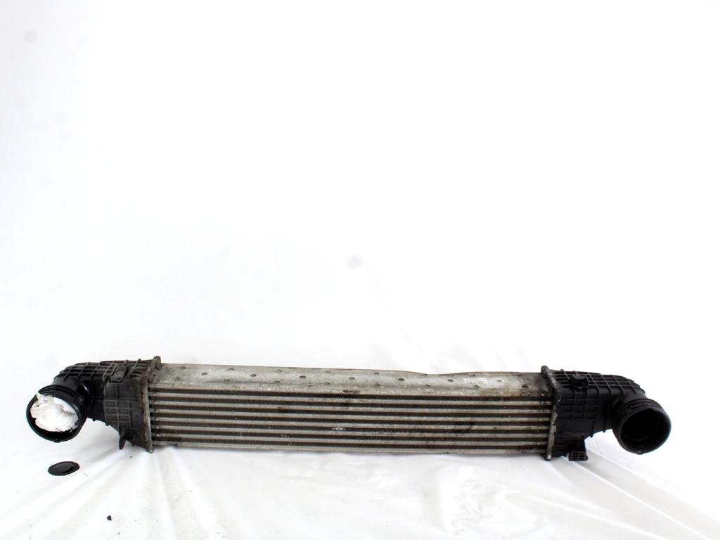 HLADILNIK INTERCOOLER OEM N. A2115003902 ORIGINAL REZERVNI DEL MERCEDES CLASSE CLS C219 BER (2004 - 2010)DIESEL LETNIK 2008