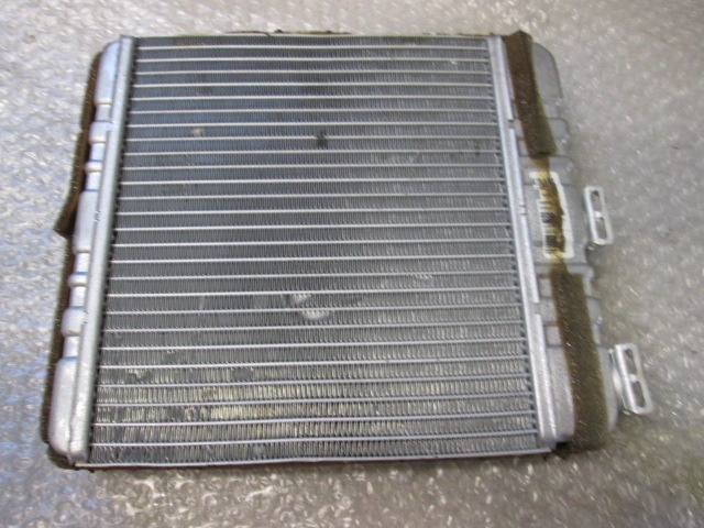 GRELEC RADIATORJA OEM N. 93186261 ORIGINAL REZERVNI DEL OPEL ZAFIRA B A05 M75 (2005 - 2008) DIESEL LETNIK 2007