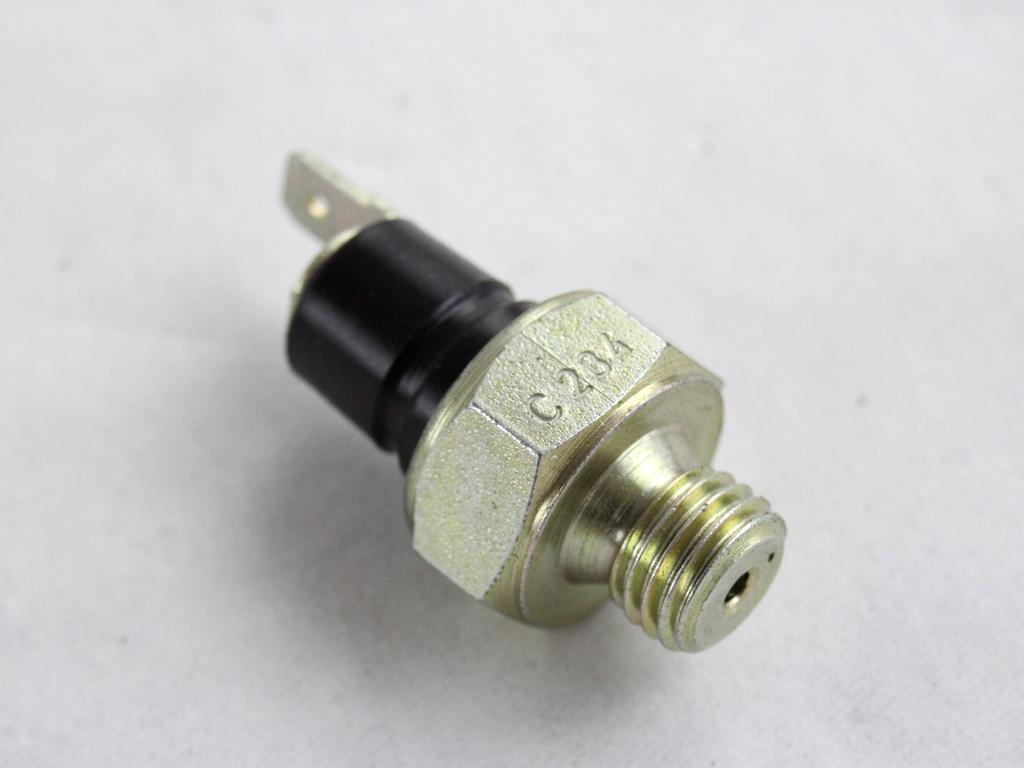 SENZOR LIVELA OLJA OEM N.  ORIGINAL REZERVNI DEL DAEWOO LUBLIN (1997 - 2005)DIESEL LETNIK 2000