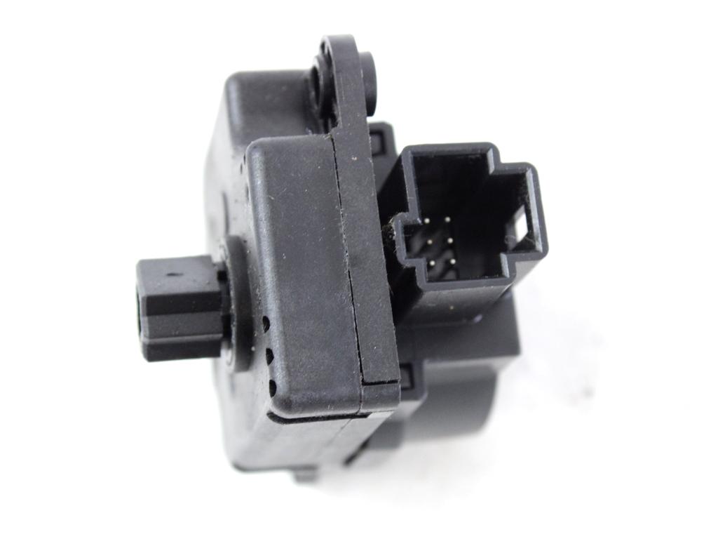 MOTORCEK OGREVANJA OEM N. AV6N-19E616-AA ORIGINAL REZERVNI DEL FORD FOCUS MK3 R 4P/5P/SW (2014 - 2018)BENZINA LETNIK 2017