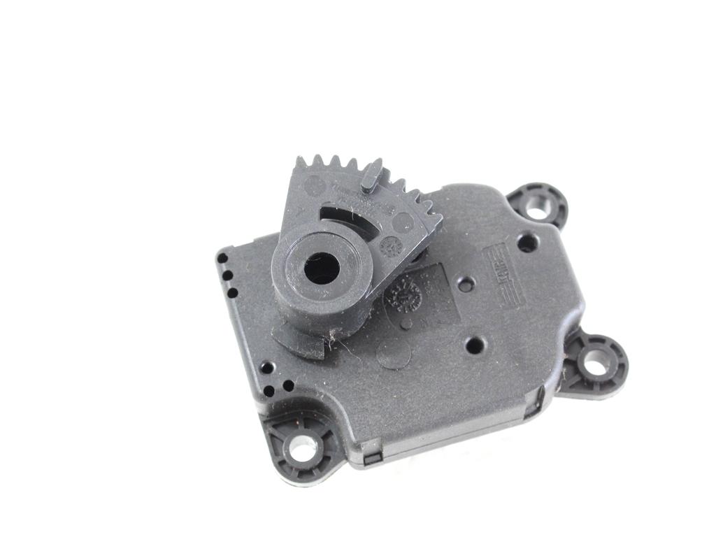 MOTORCEK OGREVANJA OEM N. AV6N-19E616-AA ORIGINAL REZERVNI DEL FORD FOCUS MK3 R 4P/5P/SW (2014 - 2018)BENZINA LETNIK 2017