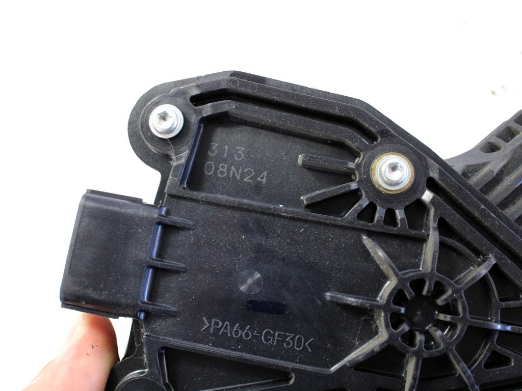 PEDALI OEM N. 17800SWYG01 ORIGINAL REZERVNI DEL HONDA CRV RD MK3 (2006 -2012)DIESEL LETNIK 2012