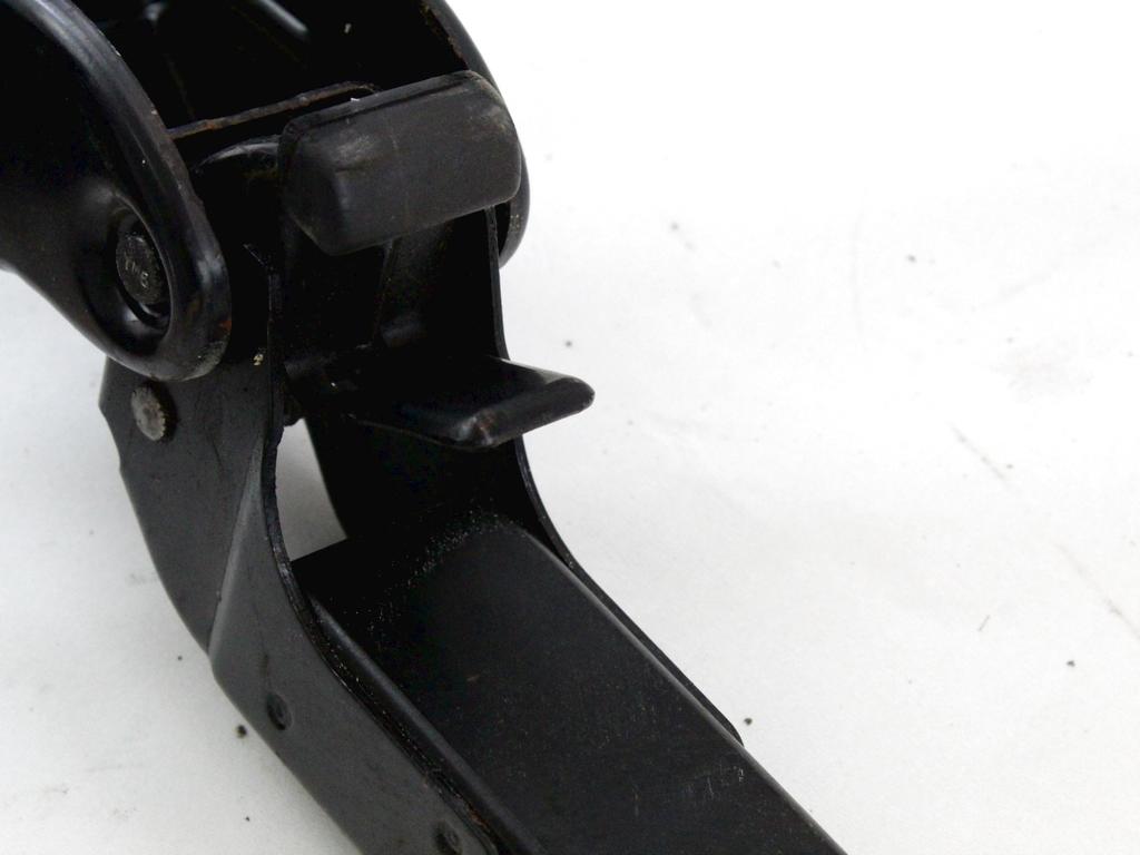 MEHANIZEM ODPIRANJA ZLOZLJIVE STREHE OEM N. 7700303755 ORIGINAL REZERVNI DEL RENAULT KANGOO KC0/1 MK1 R (2003-2008) DIESEL LETNIK 2006