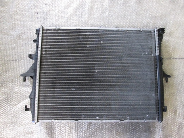 RADIATOR VODE OEM N. 95510614201 ORIGINAL REZERVNI DEL PORSCHE CAYENNE 9PA MK1 (2003 -2008) BENZINA LETNIK 2004