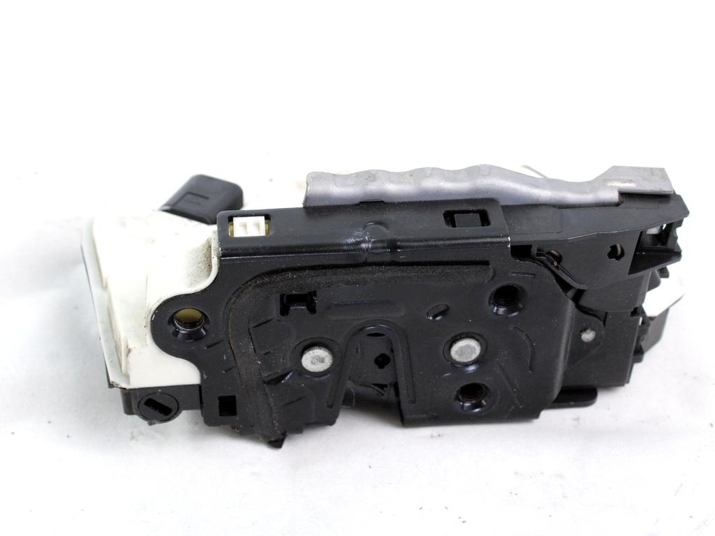 CENTRALNI ZAKLEP SPREDNJIH VRAT  OEM N. 5N1837016A ORIGINAL REZERVNI DEL VOLKSWAGEN SCIROCCO 137 138 MK3 (10/2008 - 06-2014)BENZINA LETNIK 2009