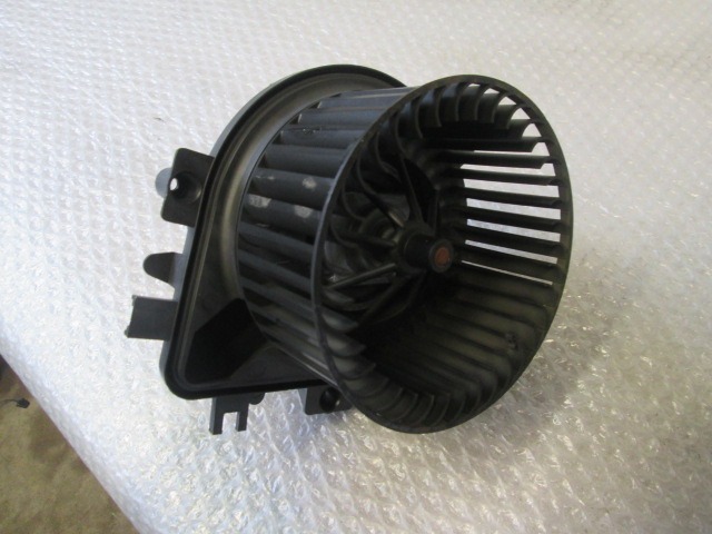 VENTILATOR  KABINE  OEM N. 67326935371 ORIGINAL REZERVNI DEL MINI ONE / COOPER / COOPER S R50 R52 R53 (2001-2006) BENZINA LETNIK 2002