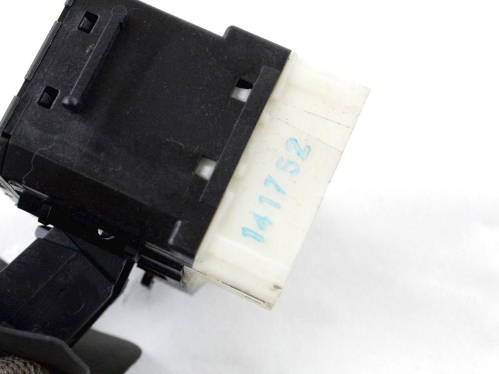 OBVOLANSKO STIKALO OEM N. 7701047543 ORIGINAL REZERVNI DEL RENAULT CLIO BB CB MK2 R / CLIO STORIA (05/2001 - 2012) BENZINA LETNIK 2002