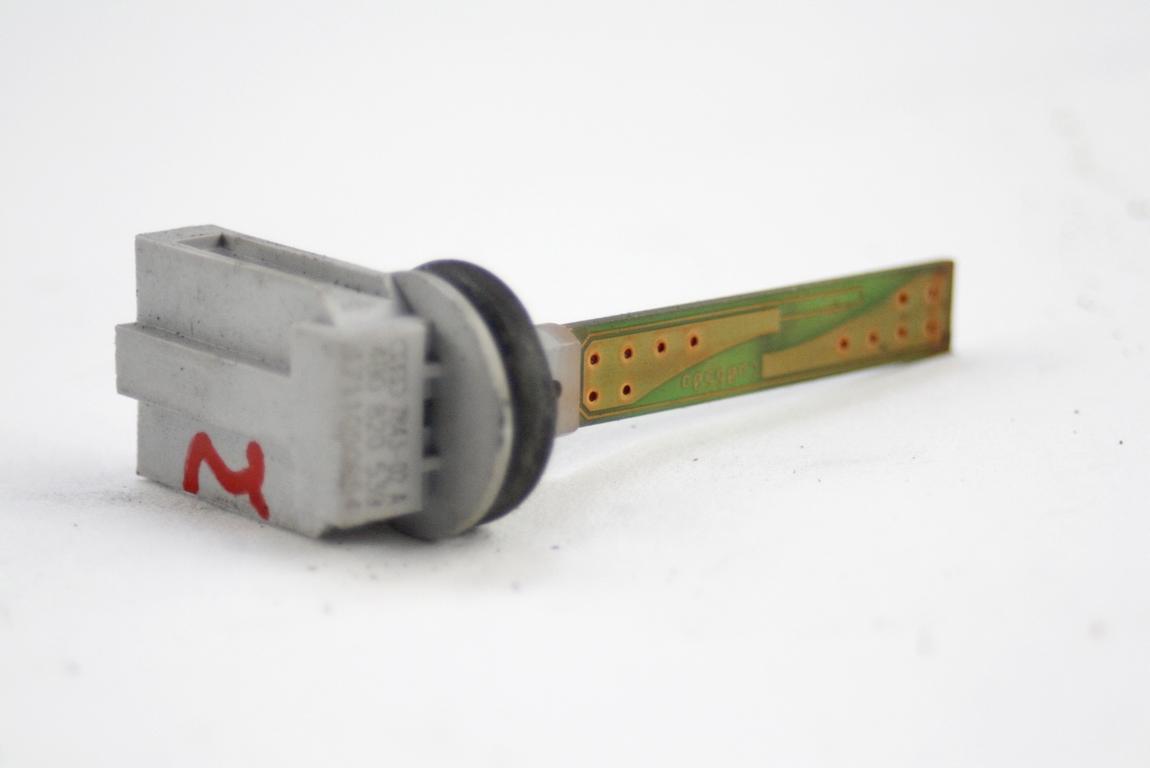 DRUGI SENZORJI OEM N. 4B0820539 ORIGINAL REZERVNI DEL VOLKSWAGEN GOLF V 1K1 1K5 MK5 BER/SW (02/2004-11/2008) BENZINA LETNIK 2006