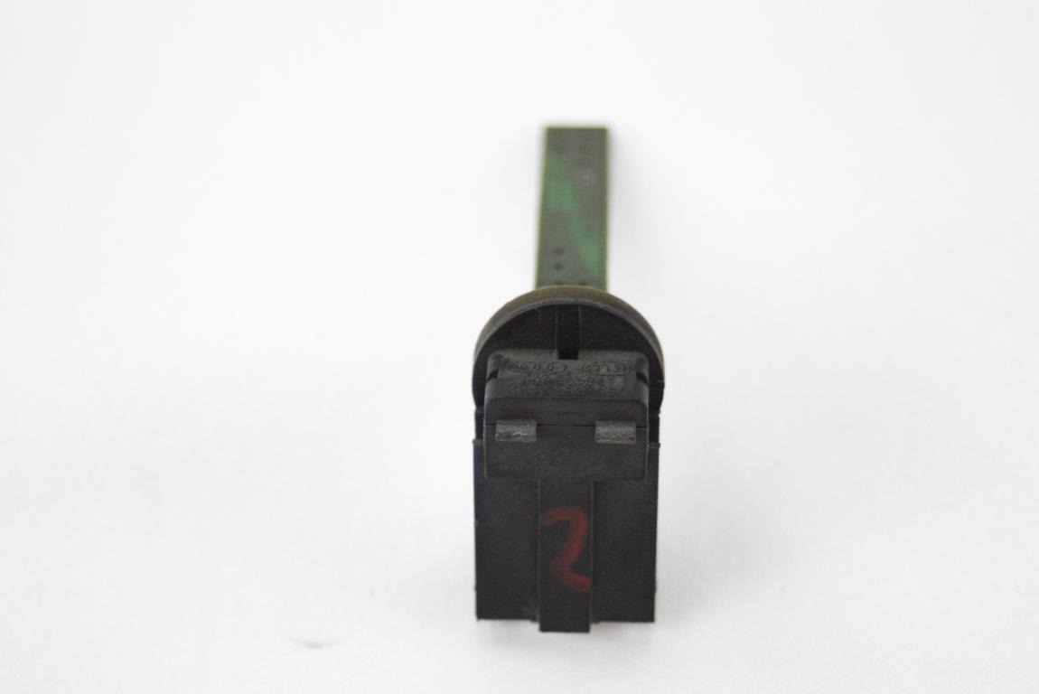TEMPERATURNI SENZORJI / AC OEM N. 4B0820539 ORIGINAL REZERVNI DEL AUDI A6 C5 4B 4B5 4B2 BER/SW (1997 - 2001) DIESEL LETNIK 1999