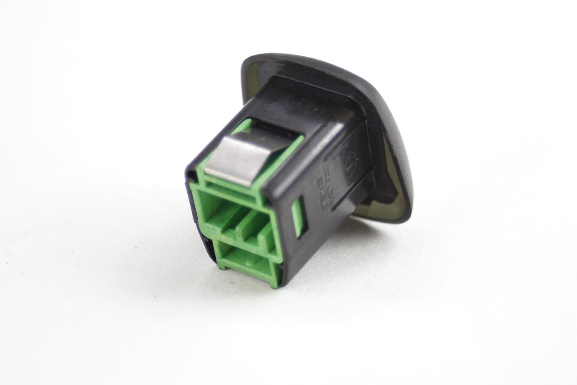 DRUGI SENZORJI OEM N. 8691913 ORIGINAL REZERVNI DEL VOLVO V50 545 (2004 - 05/2007) DIESEL LETNIK 2007