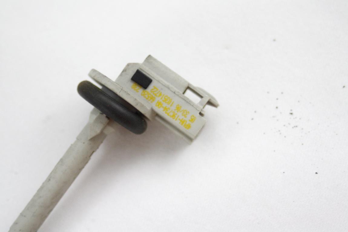 TEMPERATURNI SENZORJI / AC OEM N. 4PUH-19C734-AA ORIGINAL REZERVNI DEL VOLVO V50 545 (2004 - 05/2007) DIESEL LETNIK 2007