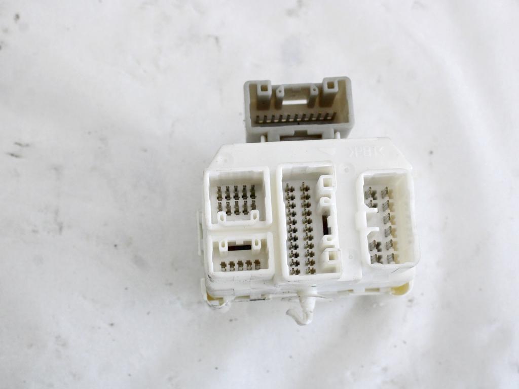 RELE' OEM N. MN108928 ORIGINAL REZERVNI DEL MITSUBISHI COLT Z30 Z3_A Z2_A MK6 (2004 - 2009) BENZINA LETNIK 2006