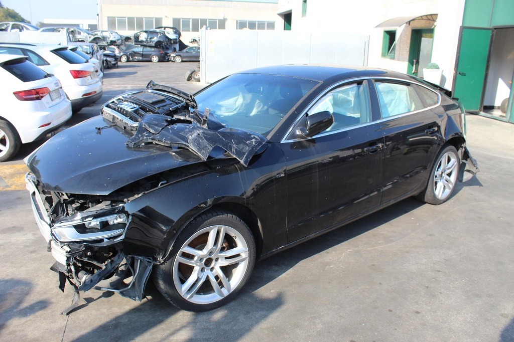 AUDI A5 2.0 D 105KW 6M 5P (2012) RICAMBI IN MAGAZZINO