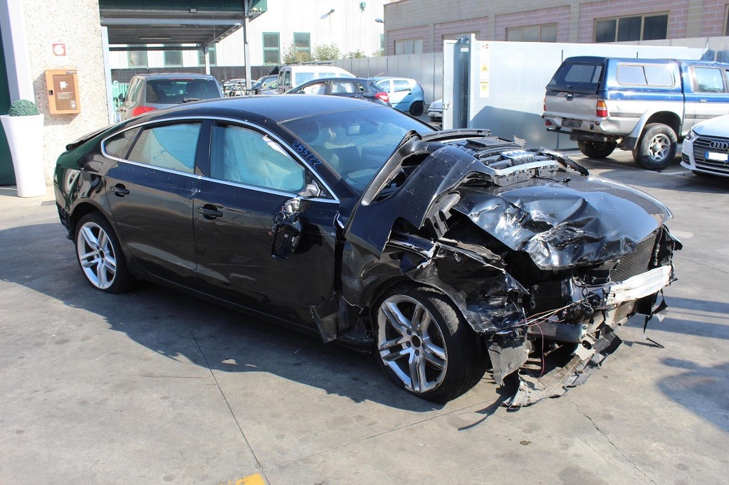 AUDI A5 2.0 D 105KW 6M 5P (2012) RICAMBIO USATO 