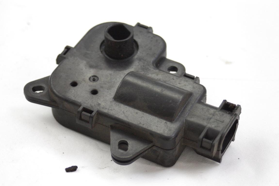 MOTORCEK OGREVANJA OEM N. 7701206536 ORIGINAL REZERVNI DEL RENAULT LAGUNA BG0/1 KG0/1 MK2 R BER/SW (05/2005 - 09/2007) DIESEL LETNIK 2006