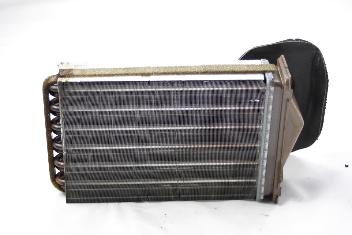 GRELEC RADIATORJA OEM N. 5066555AA ORIGINAL REZERVNI DEL JEEP CHEROKEE MK3 KJ (2001 - 2005) DIESEL LETNIK 2004