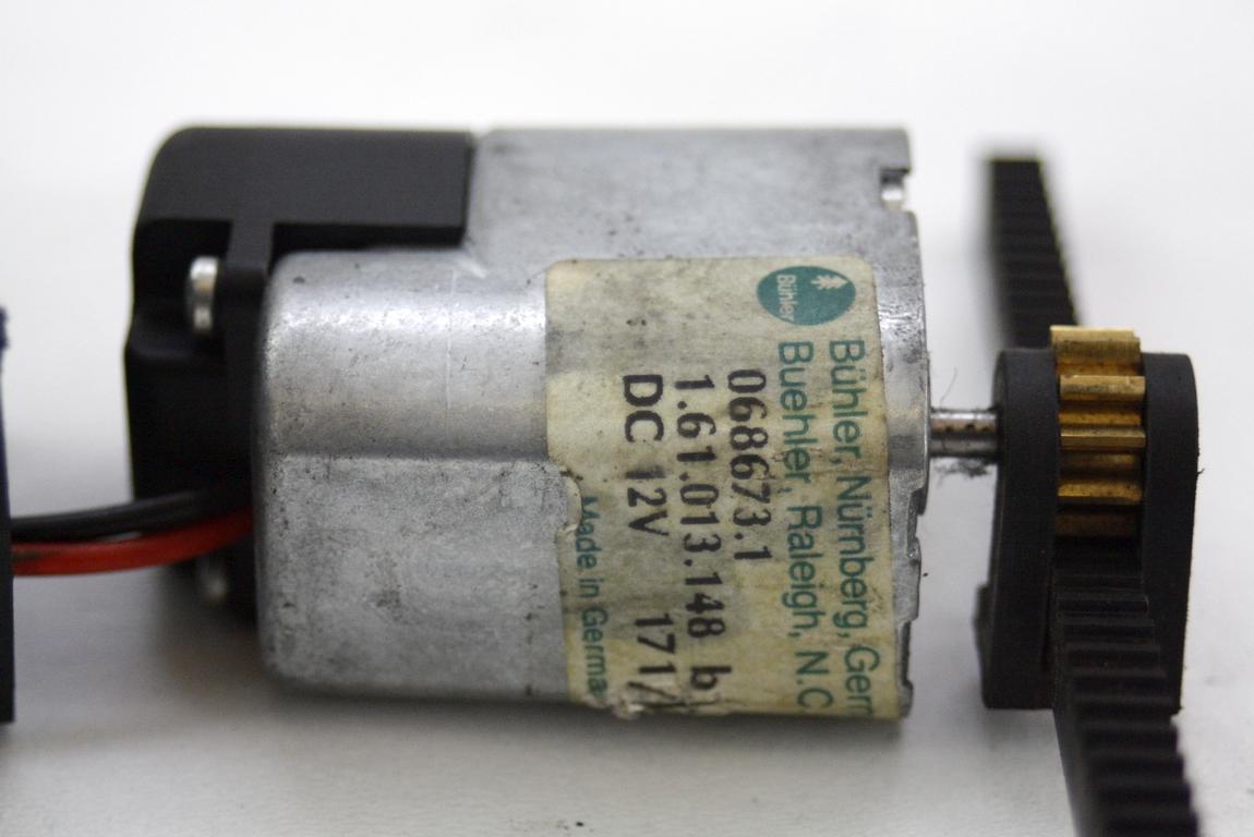 MOTORCEK OGREVANJA OEM N. 64280900 ORIGINAL REZERVNI DEL FERRARI 360 MODENA (03/1999 - 01/2002) BENZINA LETNIK 1999