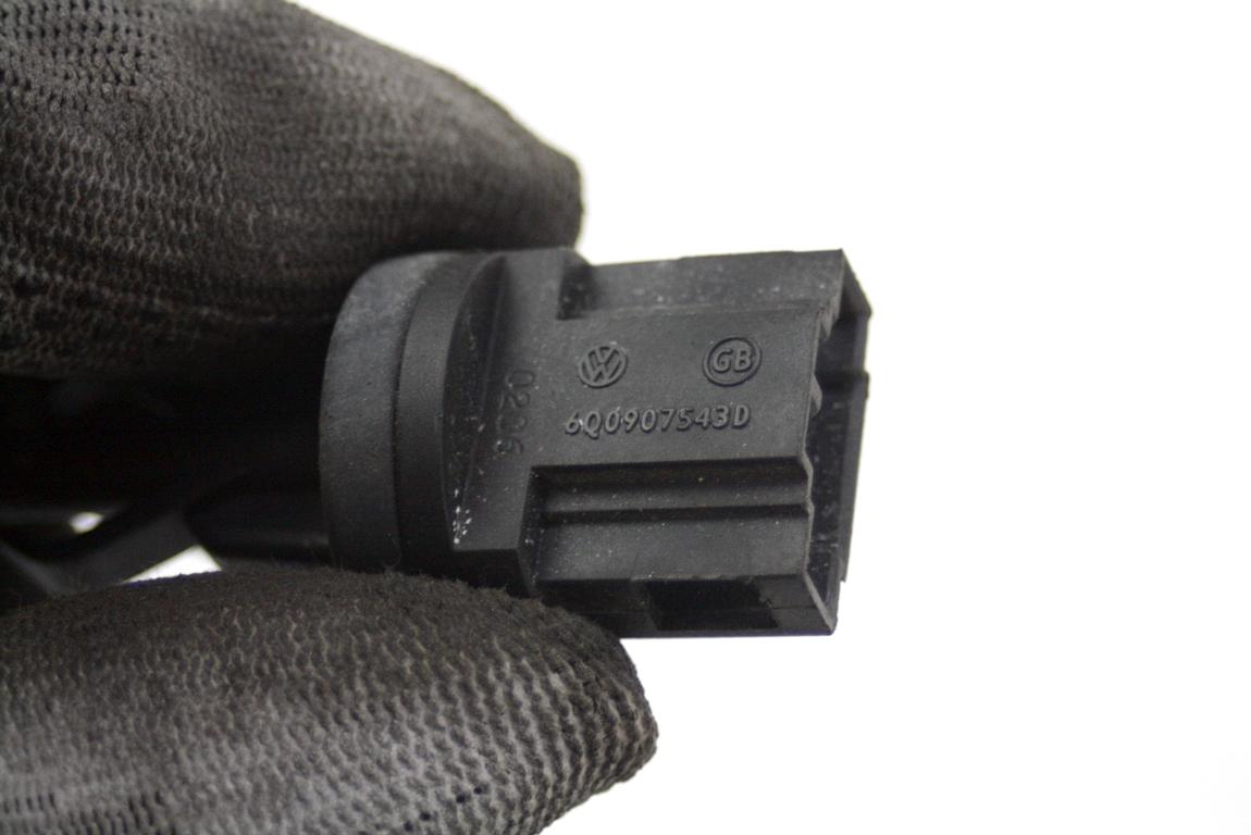 TEMPERATURNI SENZORJI / AC OEM N. 6Q0907543D ORIGINAL REZERVNI DEL VOLKSWAGEN FOX 5Z1 5Z3 5Z4 (2005 - 2011) DIESEL LETNIK 2006